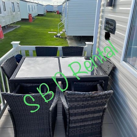 Summer Breeze Deluxe Caravan Rental Saint Osyth Esterno foto