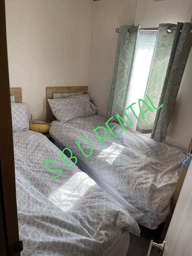 Summer Breeze Deluxe Caravan Rental Saint Osyth Esterno foto