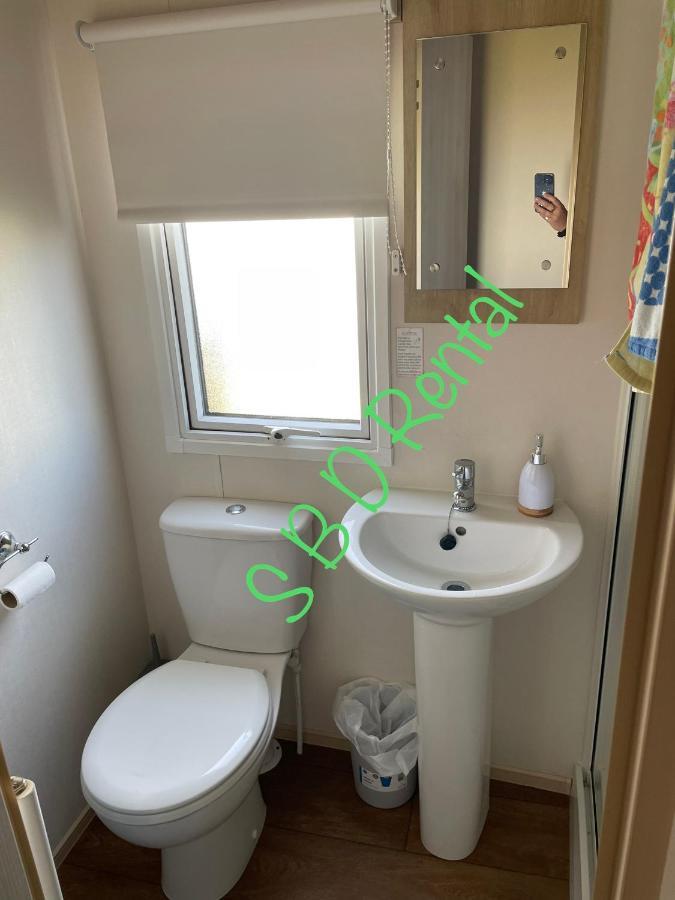 Summer Breeze Deluxe Caravan Rental Saint Osyth Esterno foto