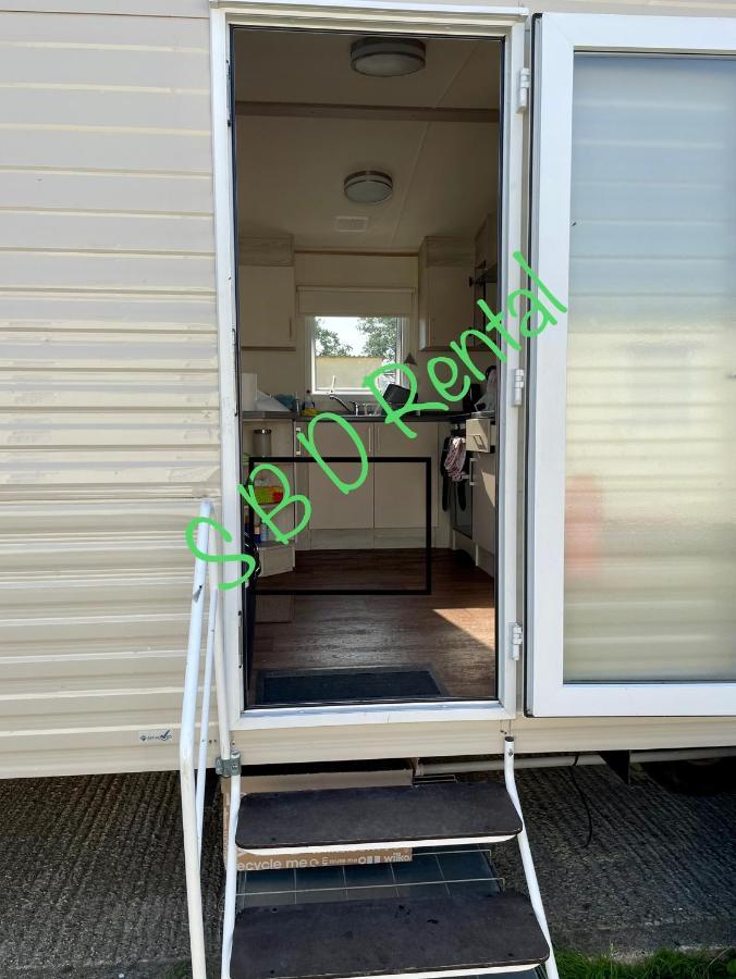 Summer Breeze Deluxe Caravan Rental Saint Osyth Esterno foto