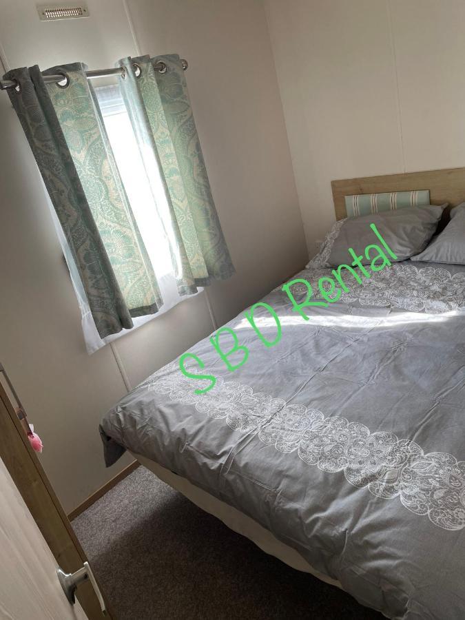 Summer Breeze Deluxe Caravan Rental Saint Osyth Esterno foto