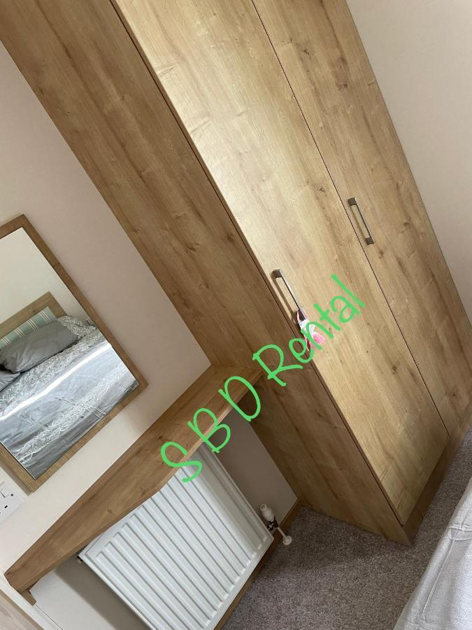 Summer Breeze Deluxe Caravan Rental Saint Osyth Esterno foto