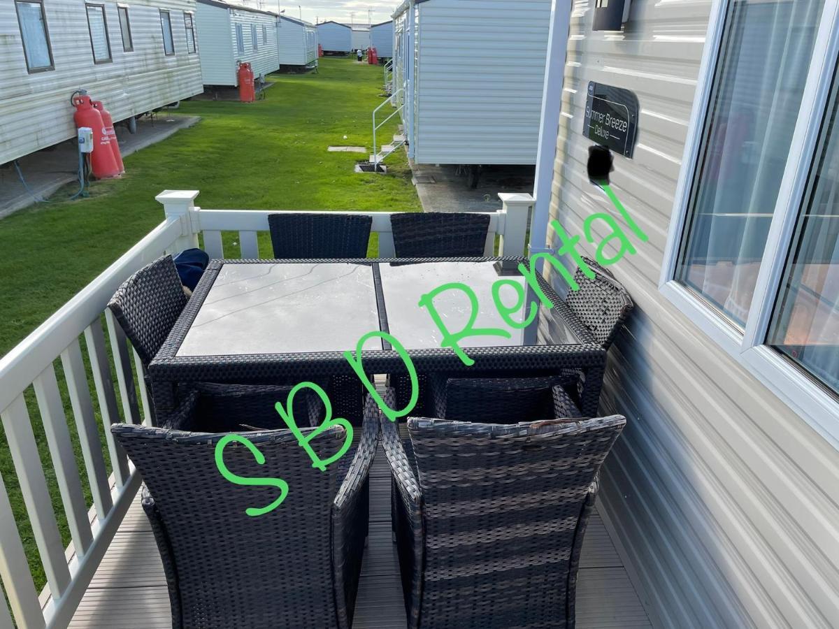 Summer Breeze Deluxe Caravan Rental Saint Osyth Esterno foto